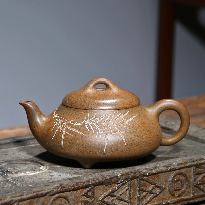 芝麻段柴烧工艺师手制石瓢紫砂壶