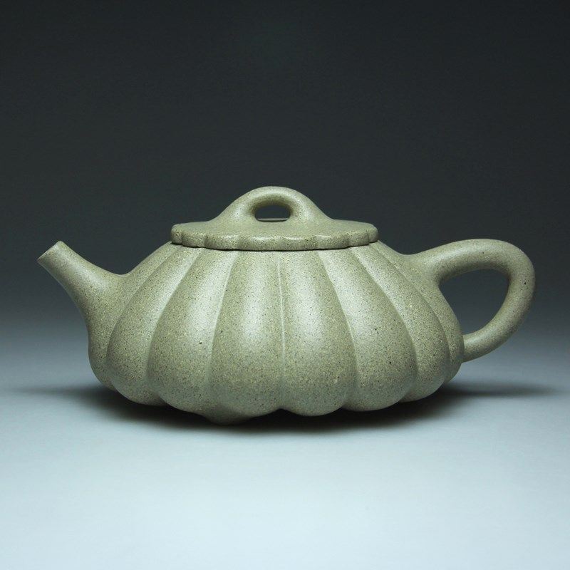 吴竹霞紫砂壶本山绿泥