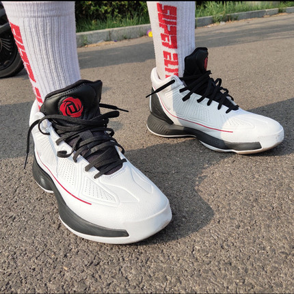 adidas阿迪达斯男子Rose罗斯10耐磨缓震中帮防滑实战篮球鞋EH2369