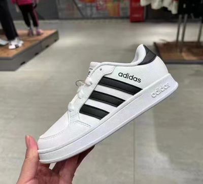 adidas阿迪达斯轻便运动休闲鞋