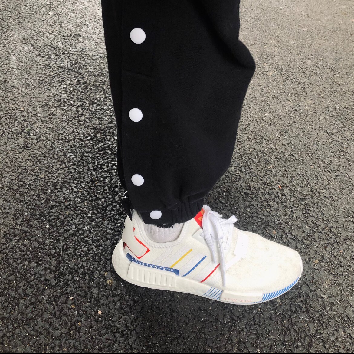 adidas阿迪达斯三叶草男女鞋 nmd r1boost透气减震休闲鞋fy1432