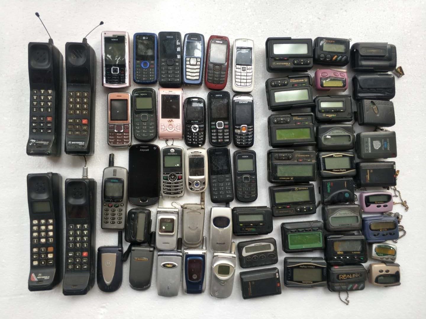 80 90年代大哥大 bp机 老手机 怀旧收藏 影视道具