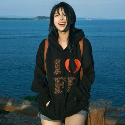 【现货】黑色豹纹爱心印花连帽卫衣女2025秋冬季新款纯棉宽松上衣