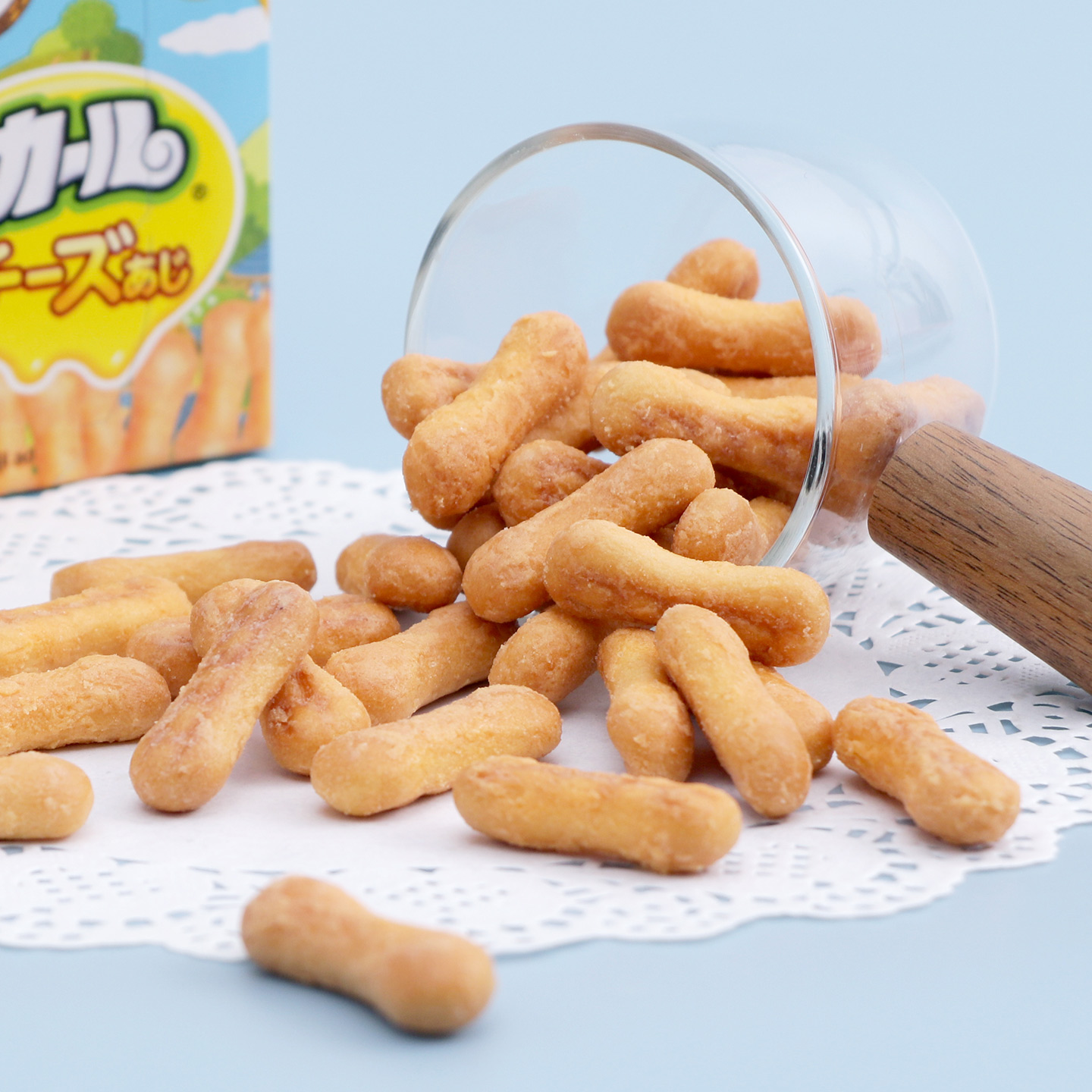 日本进口儿童零食meiji明治蘑菇山芝士味小饼干休闲网红解馋食品