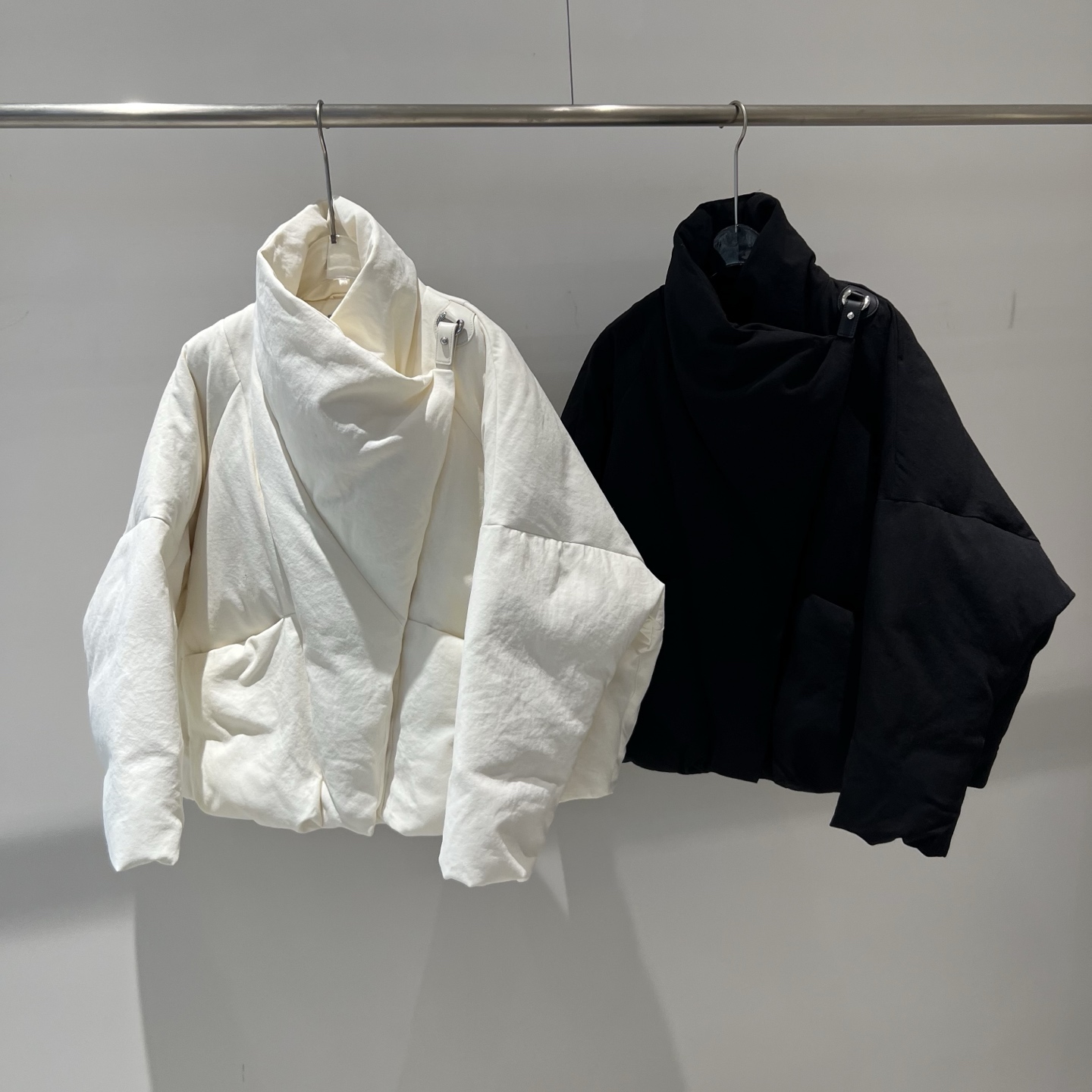 时尚立领搭扣羽绒服短款保暖外套