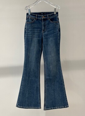 店艾诺丝2025早秋新款时尚百搭高腰显瘦微喇牛仔裤女长裤AR323022