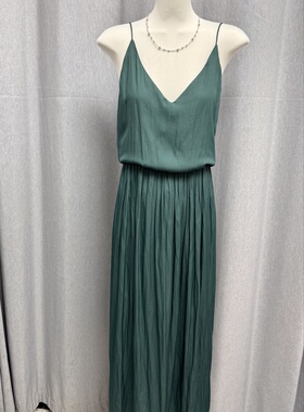 LZHOUSE 2025夏露北法式简约高设计连衣裙气质通勤吊带裙