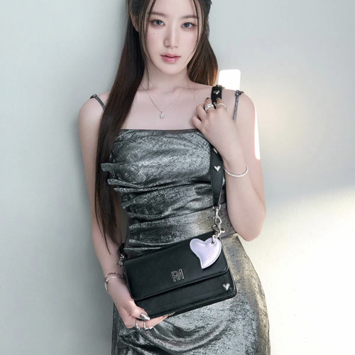 舒華 x Robinmay Love More 愛心斜背包
