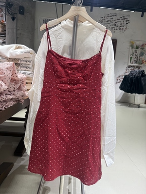 OM one moment国内北京正品代购波点吊带连衣裙不支持退换