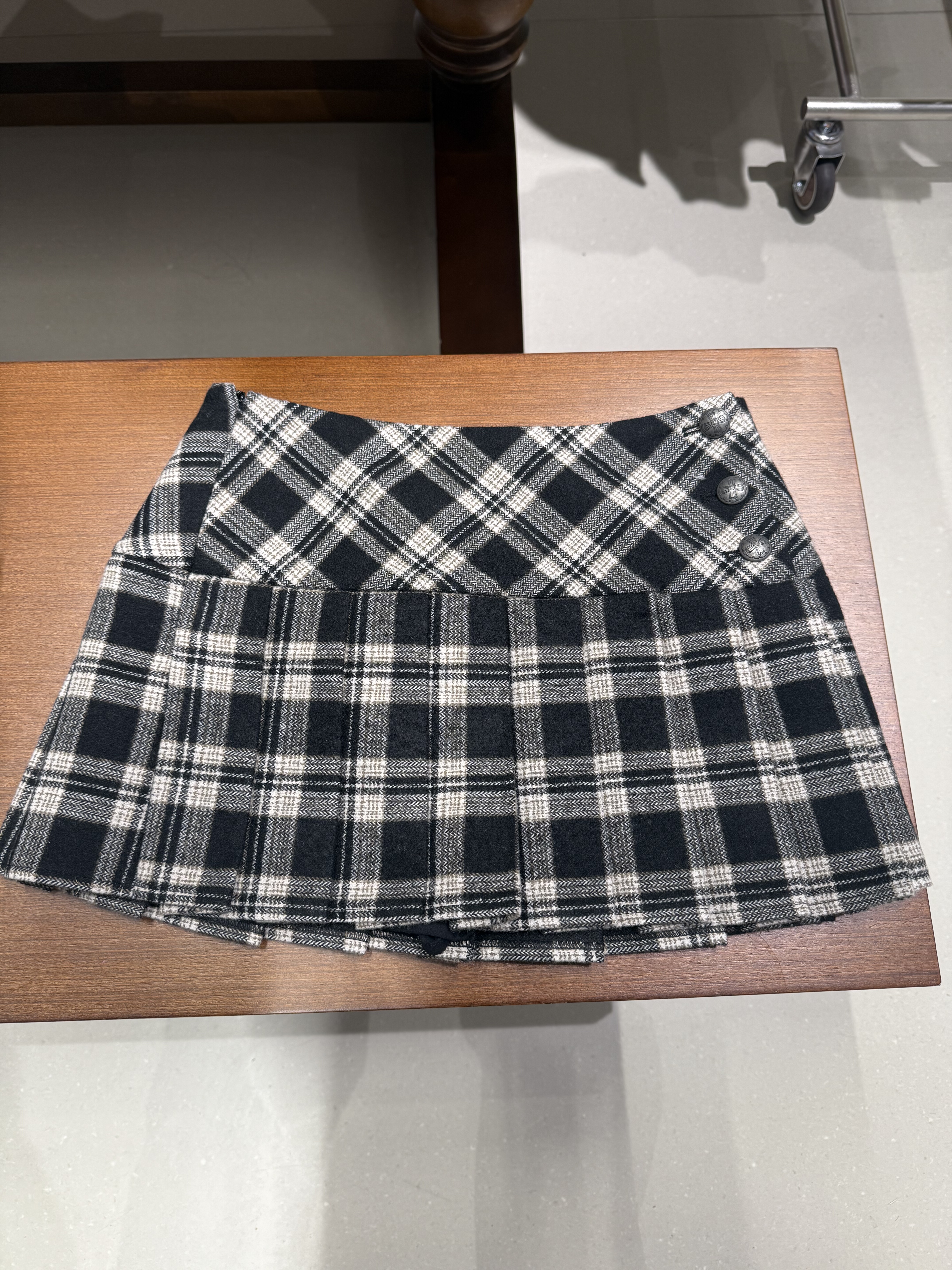 OM one moment国内正品代购秋冬季格子半身裙不支持退换