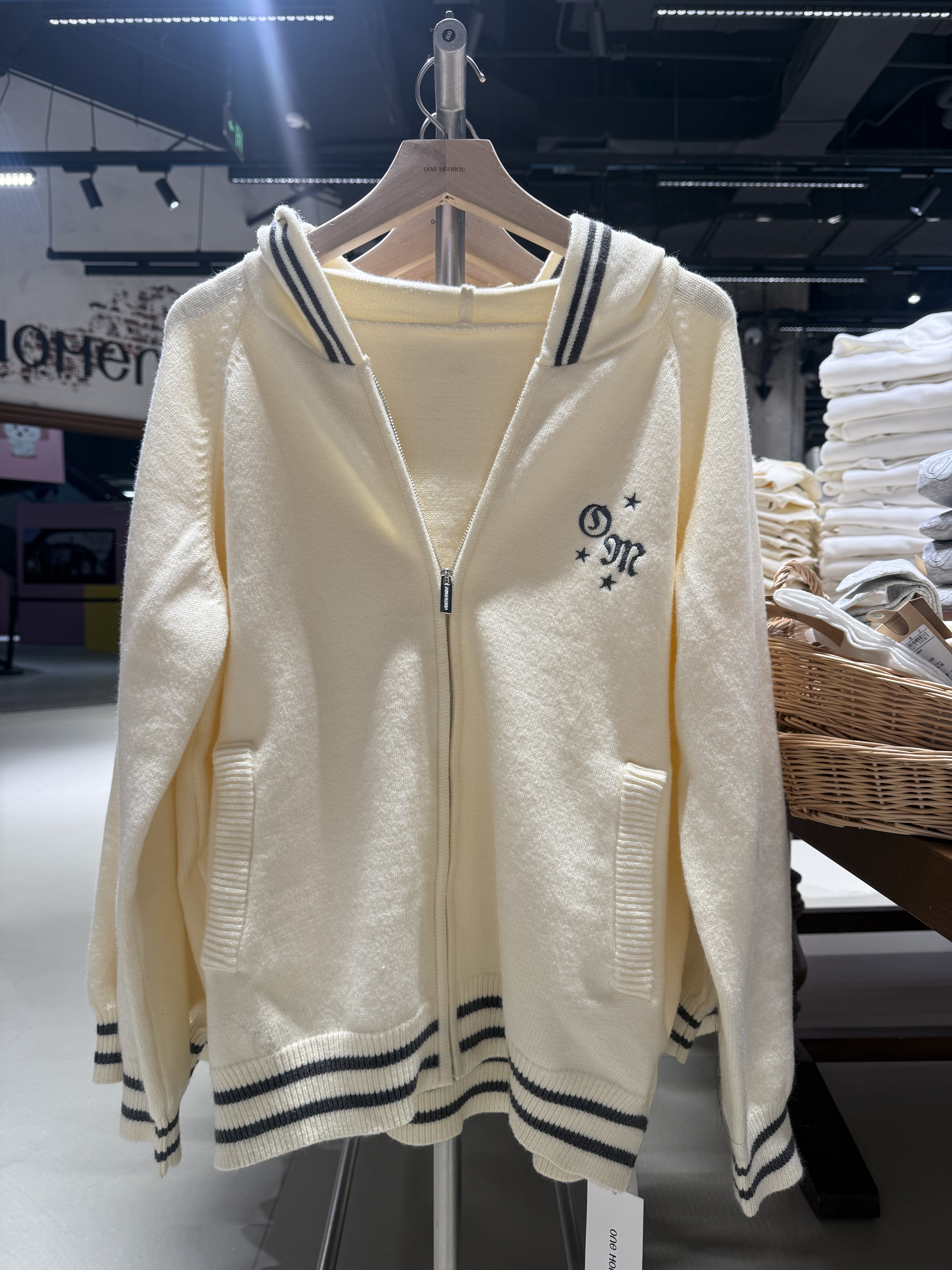 OM one moment国内正品代购连帽针织外套不支持退换