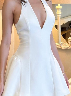 【泰国代购】设计师品牌 Tracy 深V梦露系带挂脖迷你连衣裙短裙