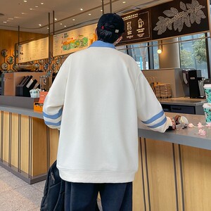 84202-P50宽松翻领男潮流港风拼接撞色套头卫衣男秋冬季加厚男图片