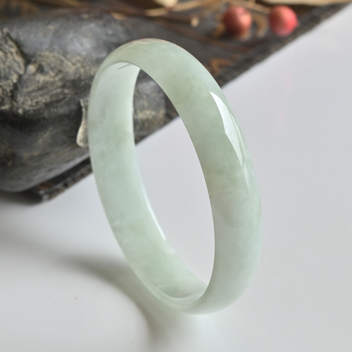 清仓天然A货翡翠手镯公主镯冰糯种淡绿玉镯子少女53.3缅甸玉手镯