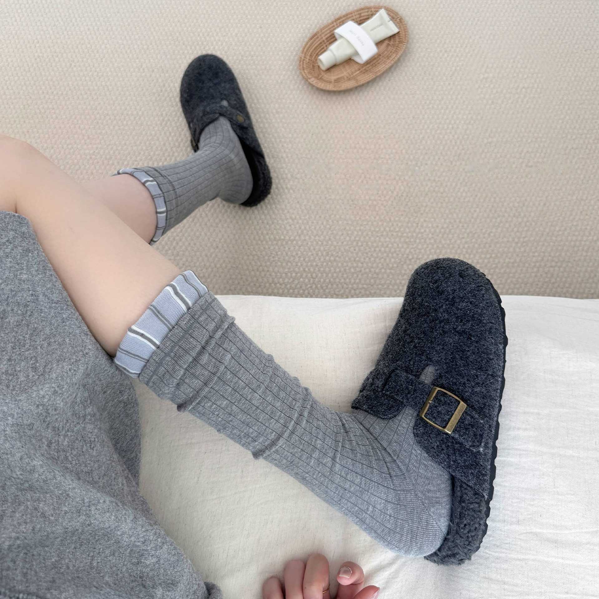 花边袜子女中筒秋冬灰色坑条肌理