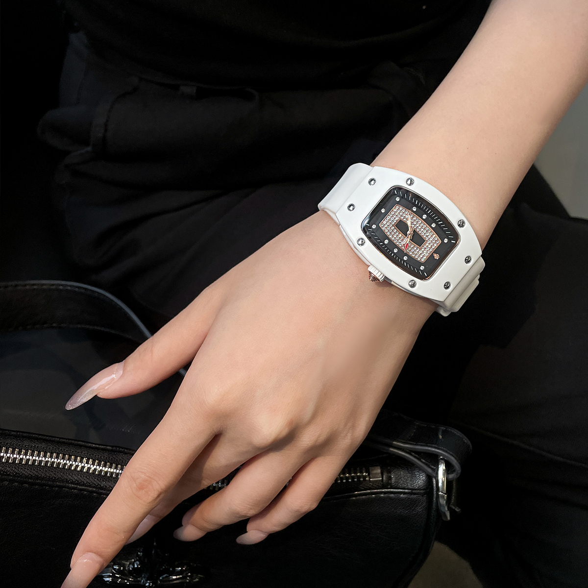 酒桶型手表女满钻轻奢小众强森理查德名牌正品2025新款高级女士潮