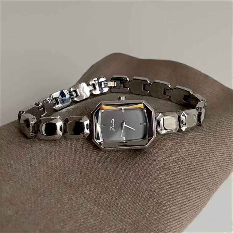 手链式轻奢小众手表女简约气质女士女款2025年新款高级感名牌正品