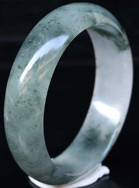 天然玉石桂林鸡血玉石手镯贵妃料上朗料55*17*8mm50g有白点