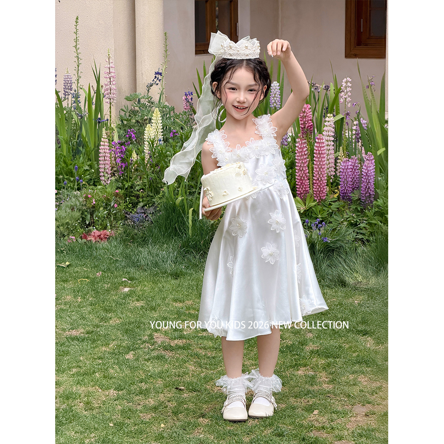 YFY夏季女童法式立体花朵白色光泽感连衣裙公主裙轻奢生日礼服图片
