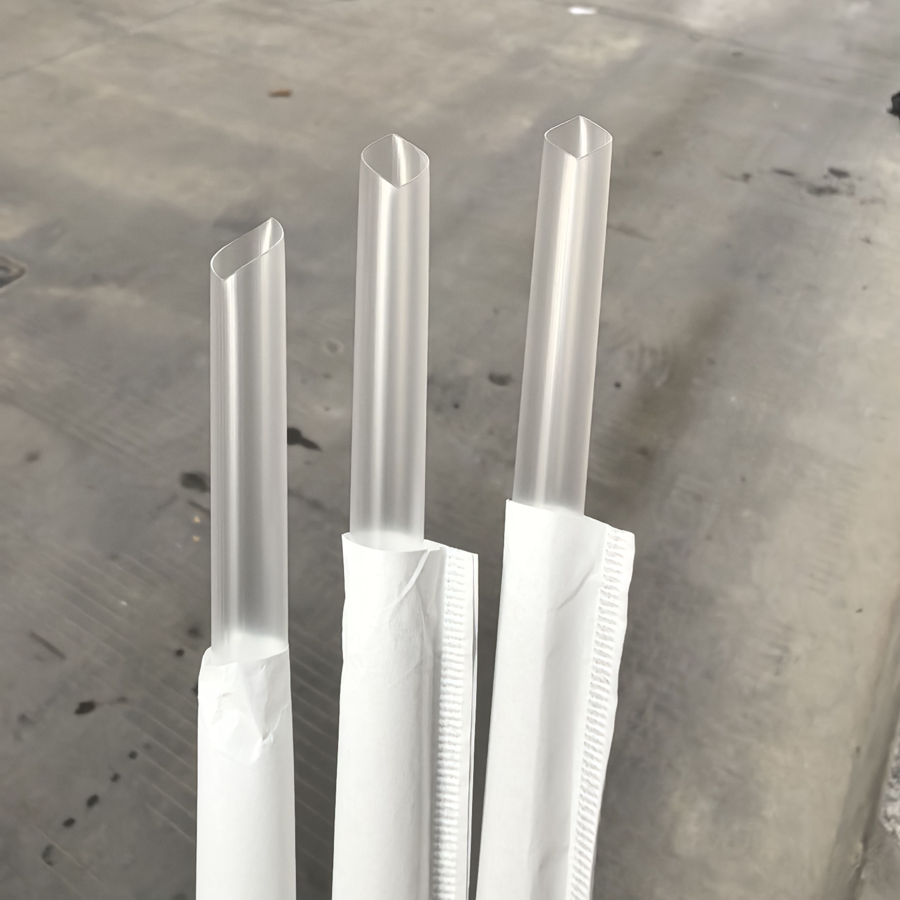 一次性中粗8*230mm奶茶柠檬茶奶昔商用耐高温塑料吸管独立纸包装