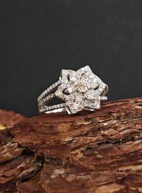 s925纯银镶嵌高级气质莫桑钻戒指花朵设计感女款送闺蜜送女友礼物