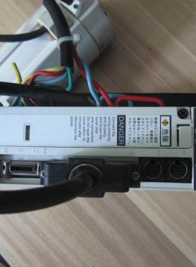 松下伺服驱动器 放大器一套 MSDA083A1A MSMA082A1E 750W 带线