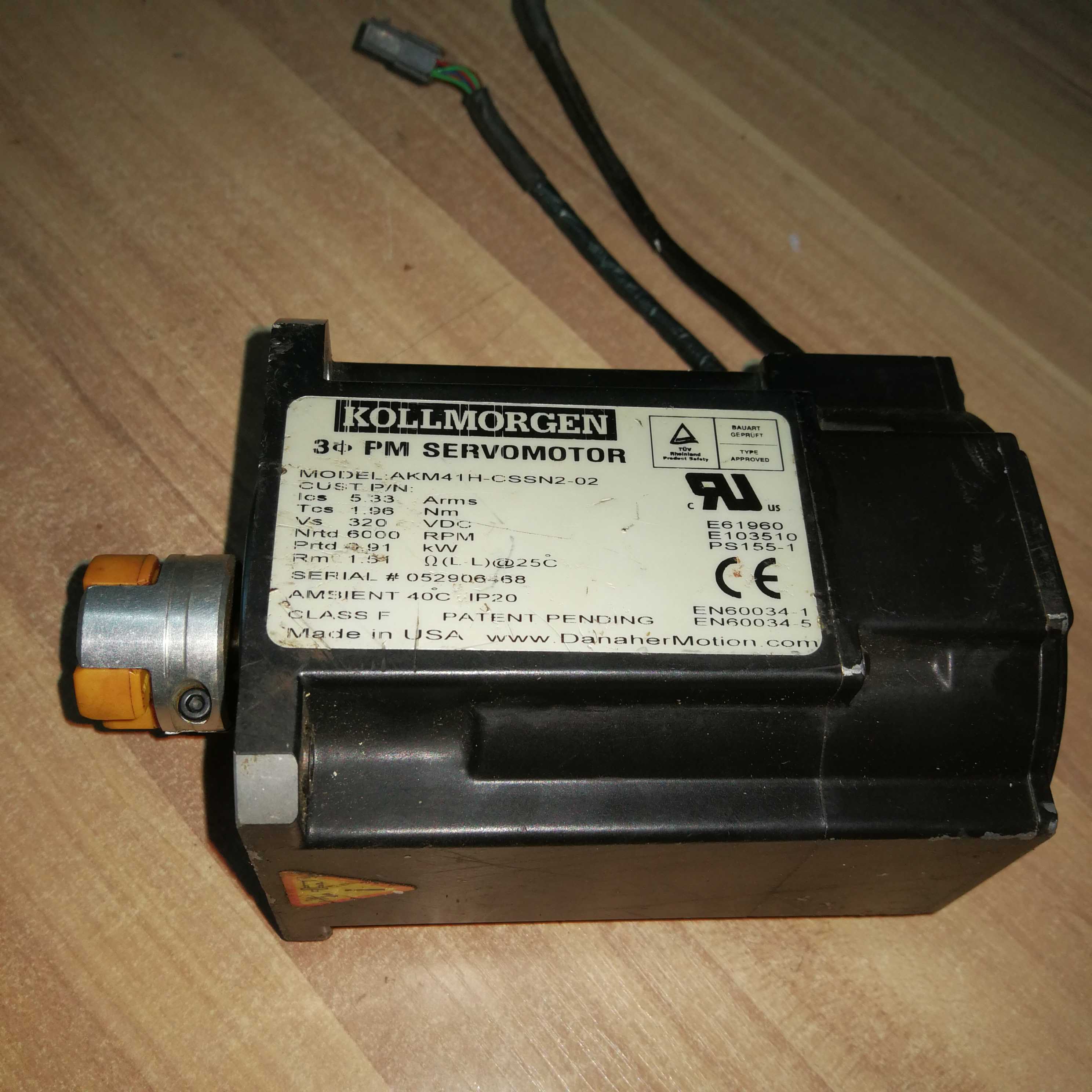 科尔摩根伺服电机 AKM41H-CSSN2-02 原装拆机 0.91KW 5.33A 包好