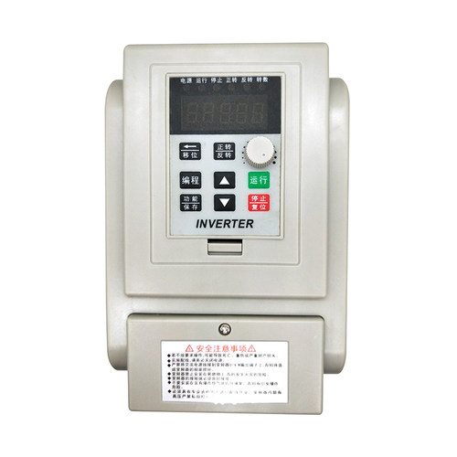 单进单出 220V变频器 单相电机变频器 750W 550W 580W 400W