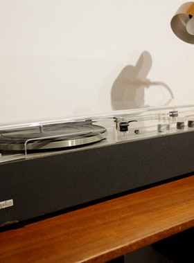 德国Dieter Rams设计Braun Audio 300全晶体管黑胶机