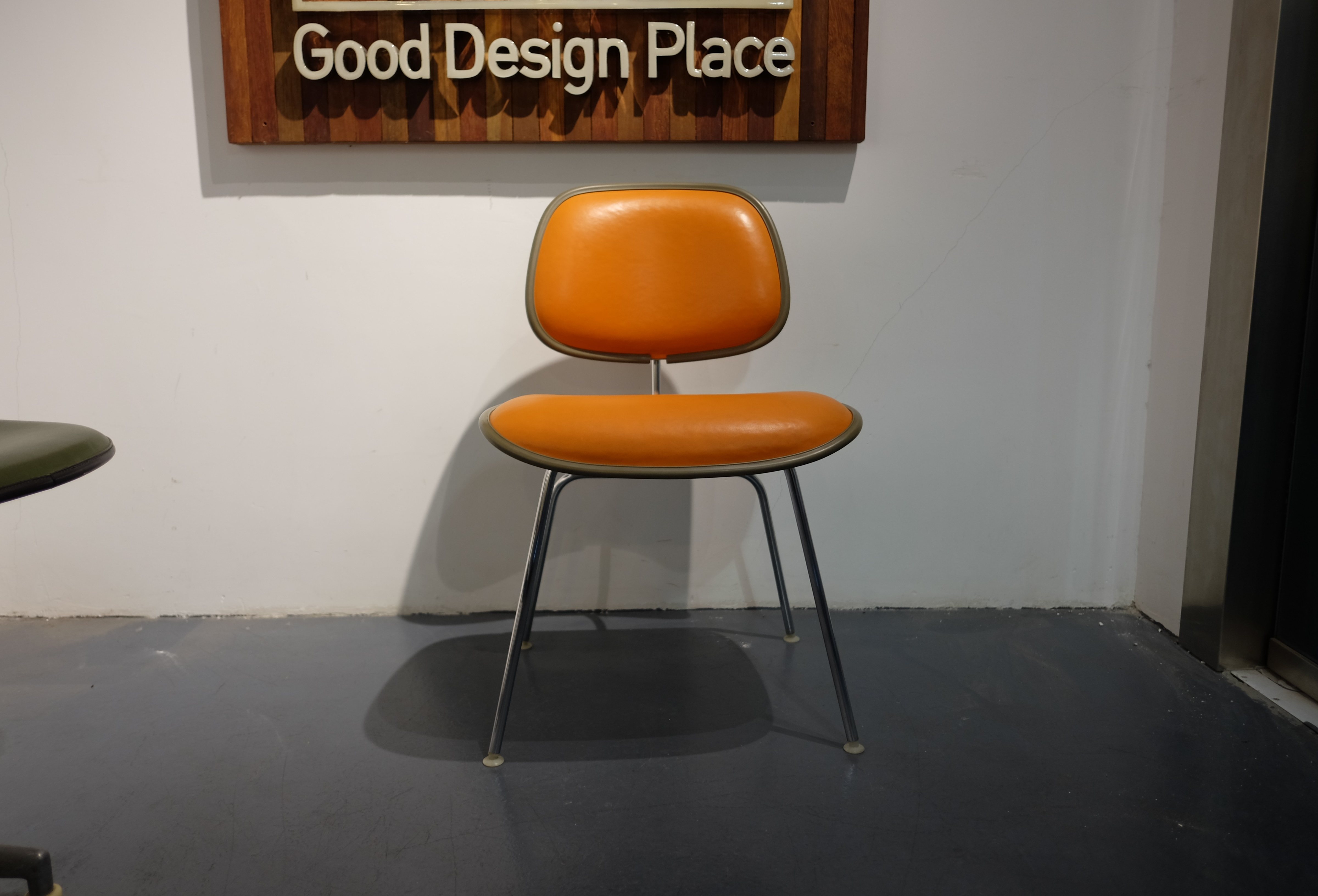 Herman Miller产 中古 Vintage 70年代 Eames DCMU 皮面工作椅
