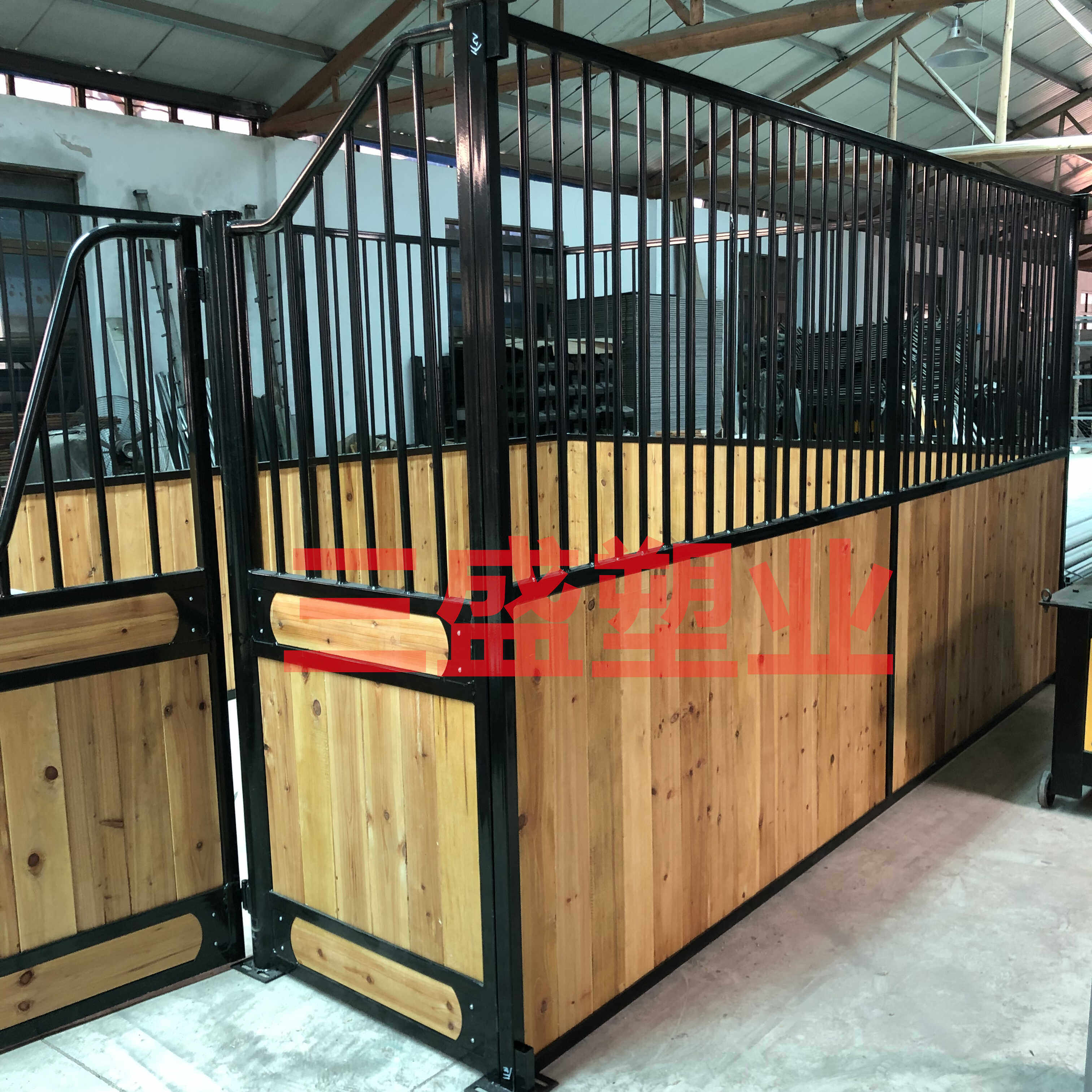 临时马房马厩马圈带顶马棚可拆卸马术用品马场护栏金属镀锌制品