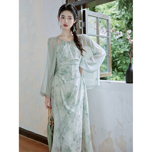 绿色吊带挂脖连衣裙子女夏轻国风苏州穿搭小个子新中式清冷感套装