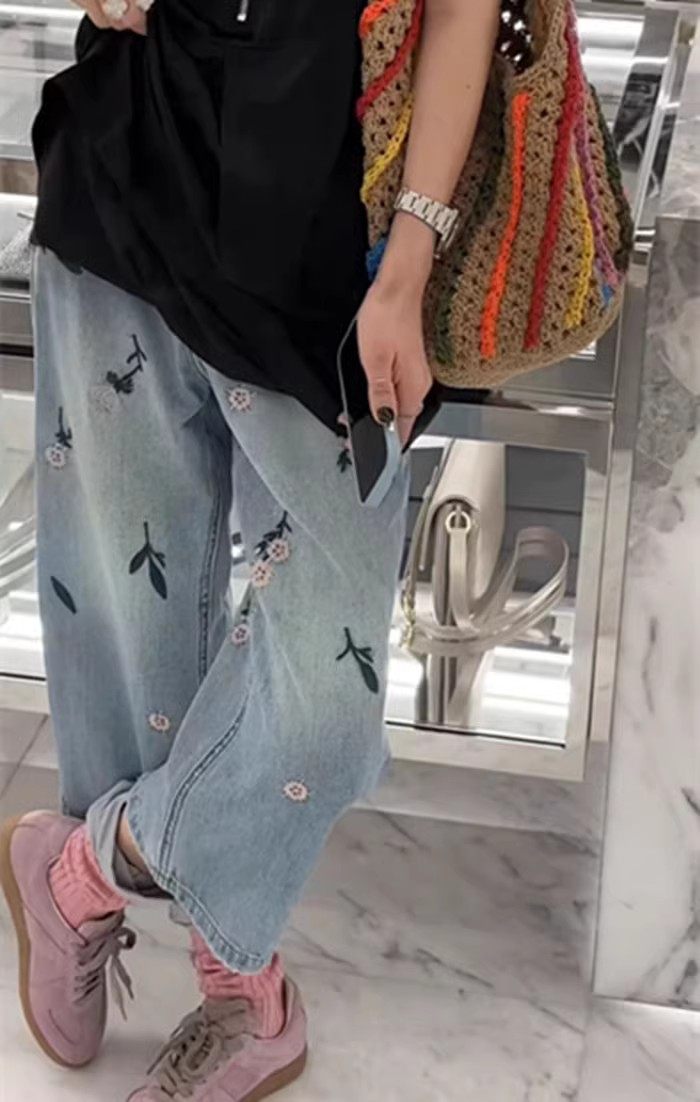 欧洲站2025夏季新款中国风花朵刺绣牛仔裤女百搭休闲八分直筒裤潮