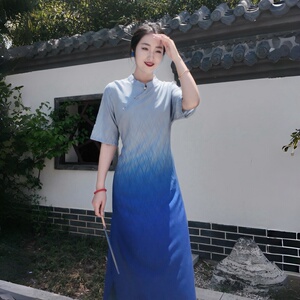 夏季新中式蓝色渐变改良旗袍