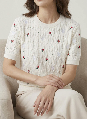 2026年D家 春夏新款玫瑰绣花麻花扭绳短袖针织上衣 51A010937