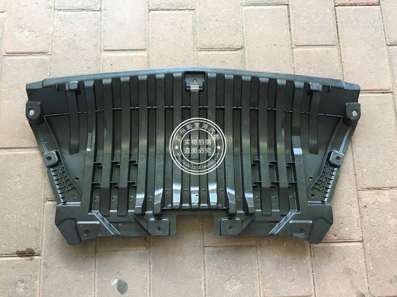 适用奔驰W213 E180 E200 E300发动机下护板车身底盘挡泥板前杠