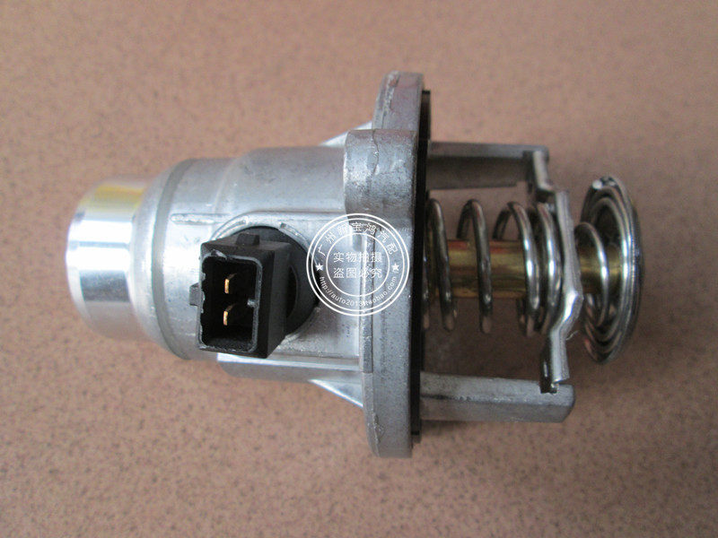 适用宝马E60 E65 E66 F01 F02 F07 X5 E53 E70 F15 X6节温器740