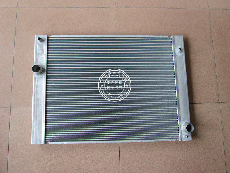 适用宝马E65 E66水箱730li 735li 740li 745li 750li 760li散热器