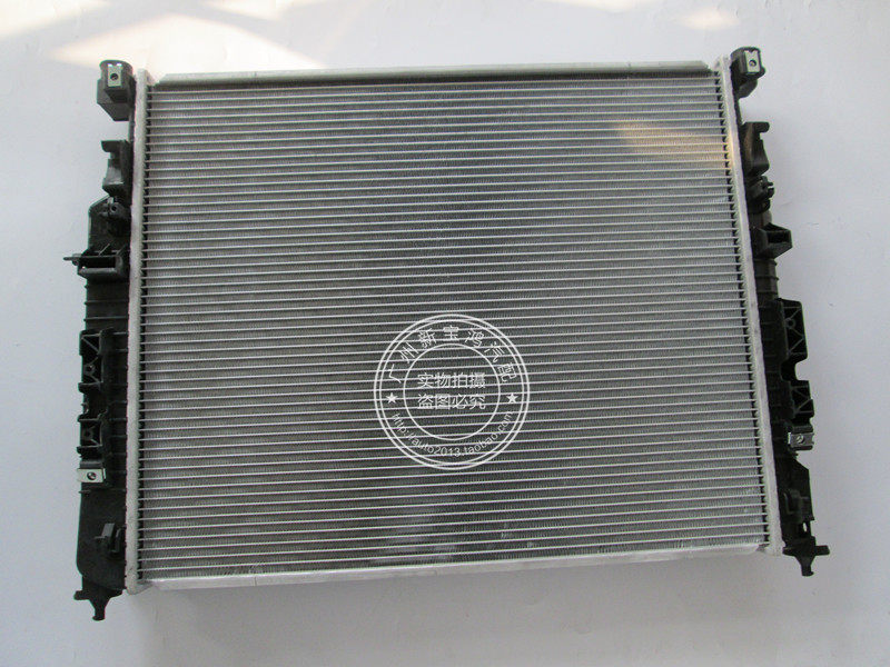 适用于奔驰 W251 W164 R350 ML350 GL350 R300 R320 水箱 散热器