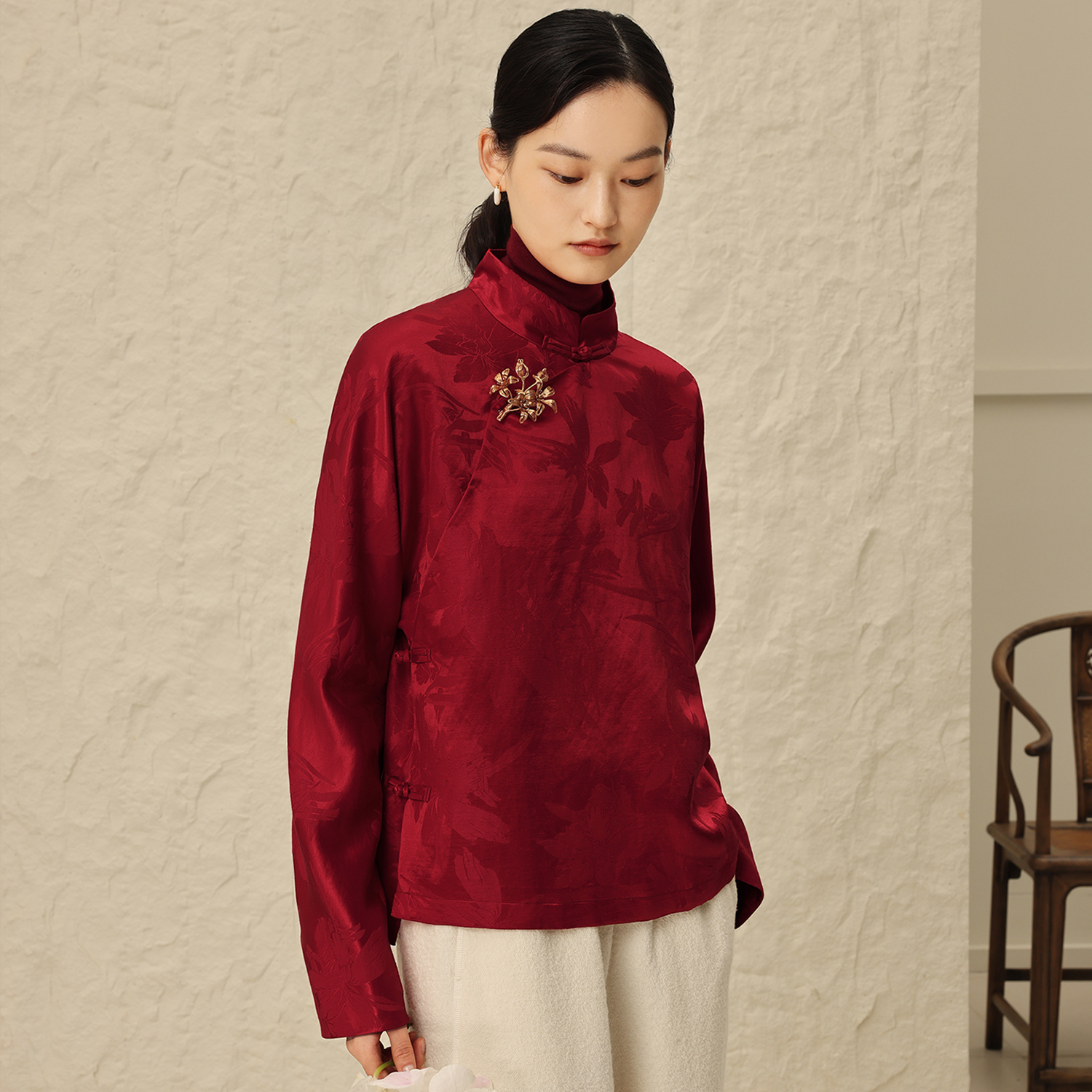 如意连云【舒澈】秋新款桑蚕丝长袖立领衬衫女新中式开叉盘扣上衣