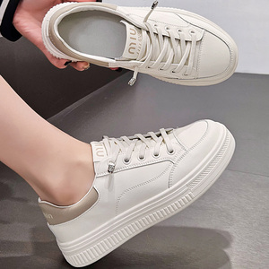夏发女鞋41大码42真皮43小白鞋2024春季平底单鞋软底运动休闲板鞋
