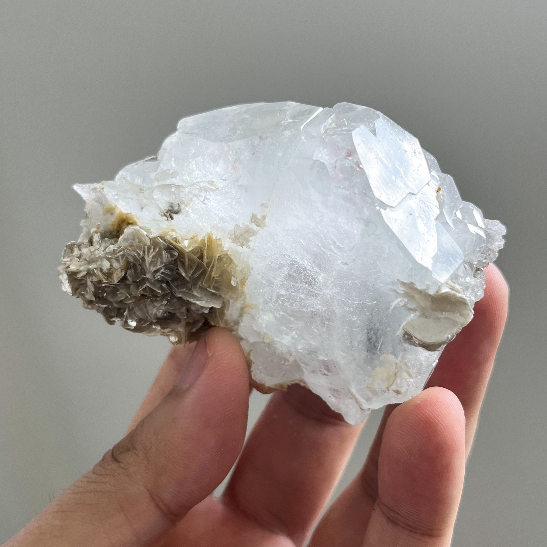 天然海蓝宝原石 雪宝顶海蓝宝吊坠裸石 原矿无胶绿柱石冥想半宝石