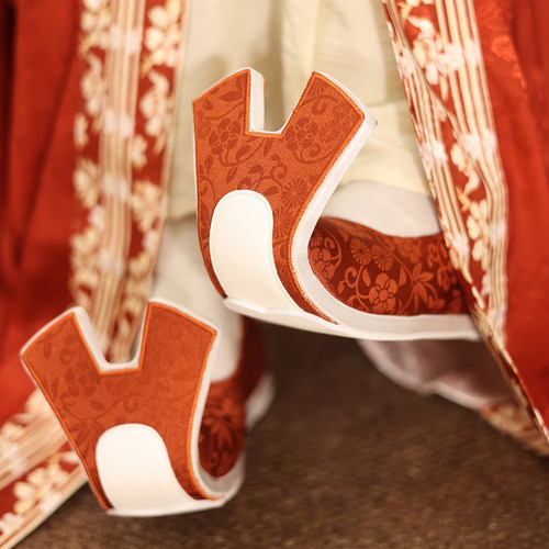 江南朱记男款复原翘头履