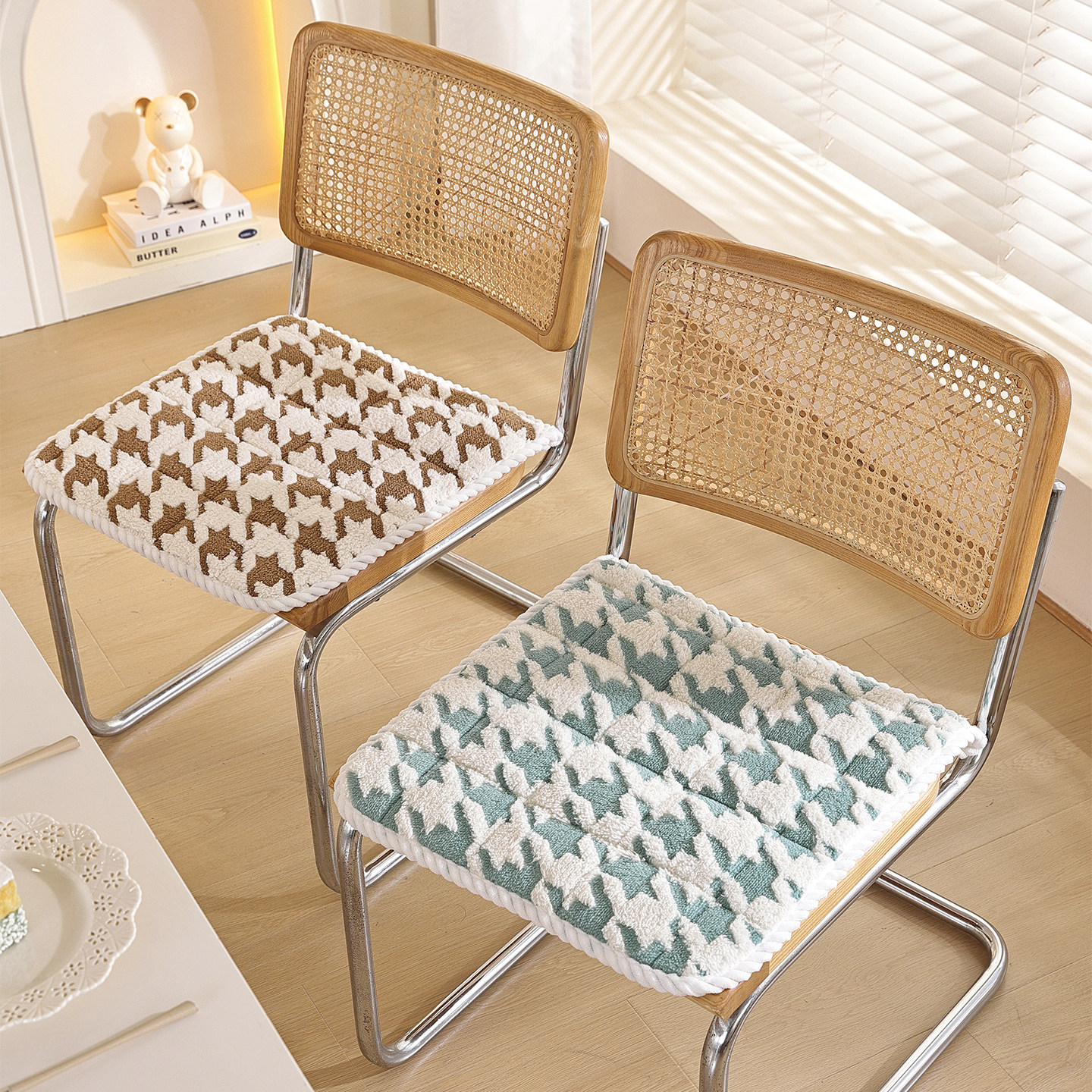 冬季新款加厚办公室坐垫椅子垫方形餐椅垫学生座垫保暖屁股垫防滑,居家布艺,椅垫,淘宝优惠券,粉丝福利购,淘宝优惠卷