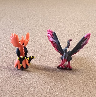 神奇宝贝宠物小精灵口袋怪兽伽勒尔三圣鸟之闪电鸟火焰鸟小号食玩