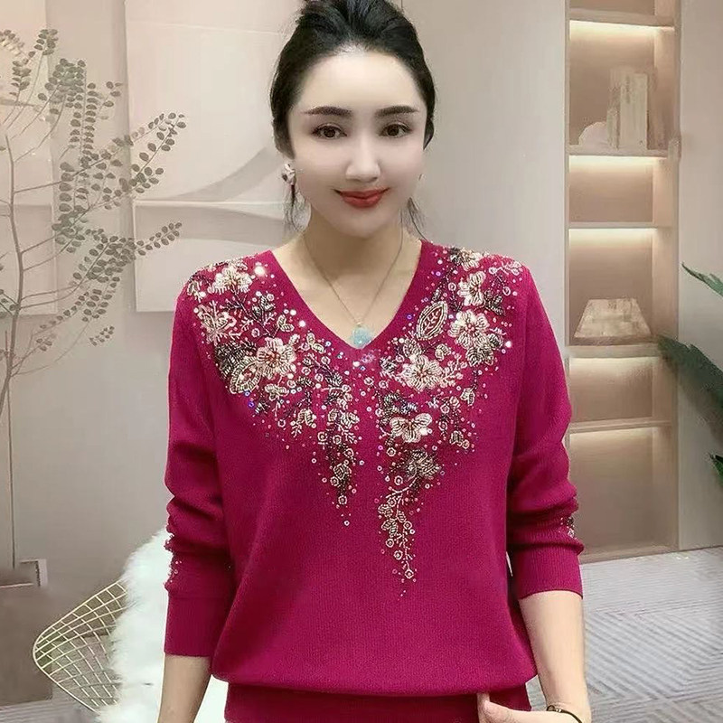 高品质！复古钉珠绣花针织打底衫