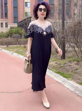 中年妈妈宽松三宅褶皱连衣裙女夏季短袖新款加肥加大洋气百褶长裙