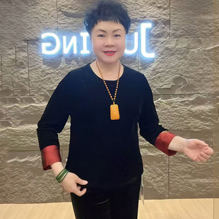 春秋新款中老年妈妈装黑色丝绒撞色打底小衫休闲大码宽松圆领上衣