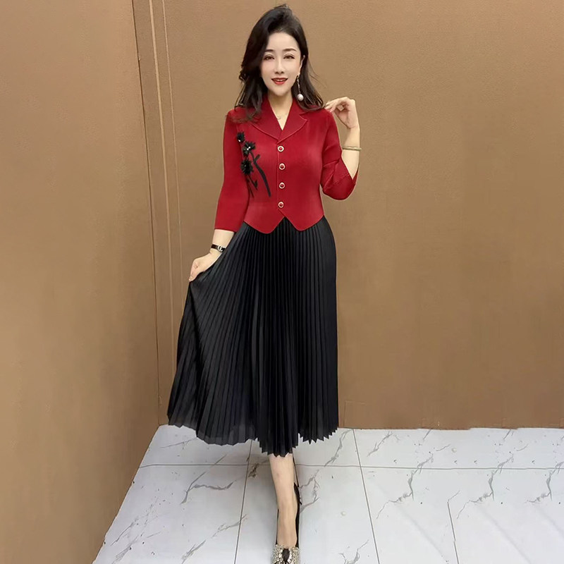 小香风褶皱连衣裙女中长款收腰显瘦气质妈妈春秋长袖假两件百褶裙