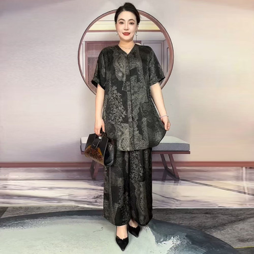 复古真丝妈妈两件套宽松大码套装